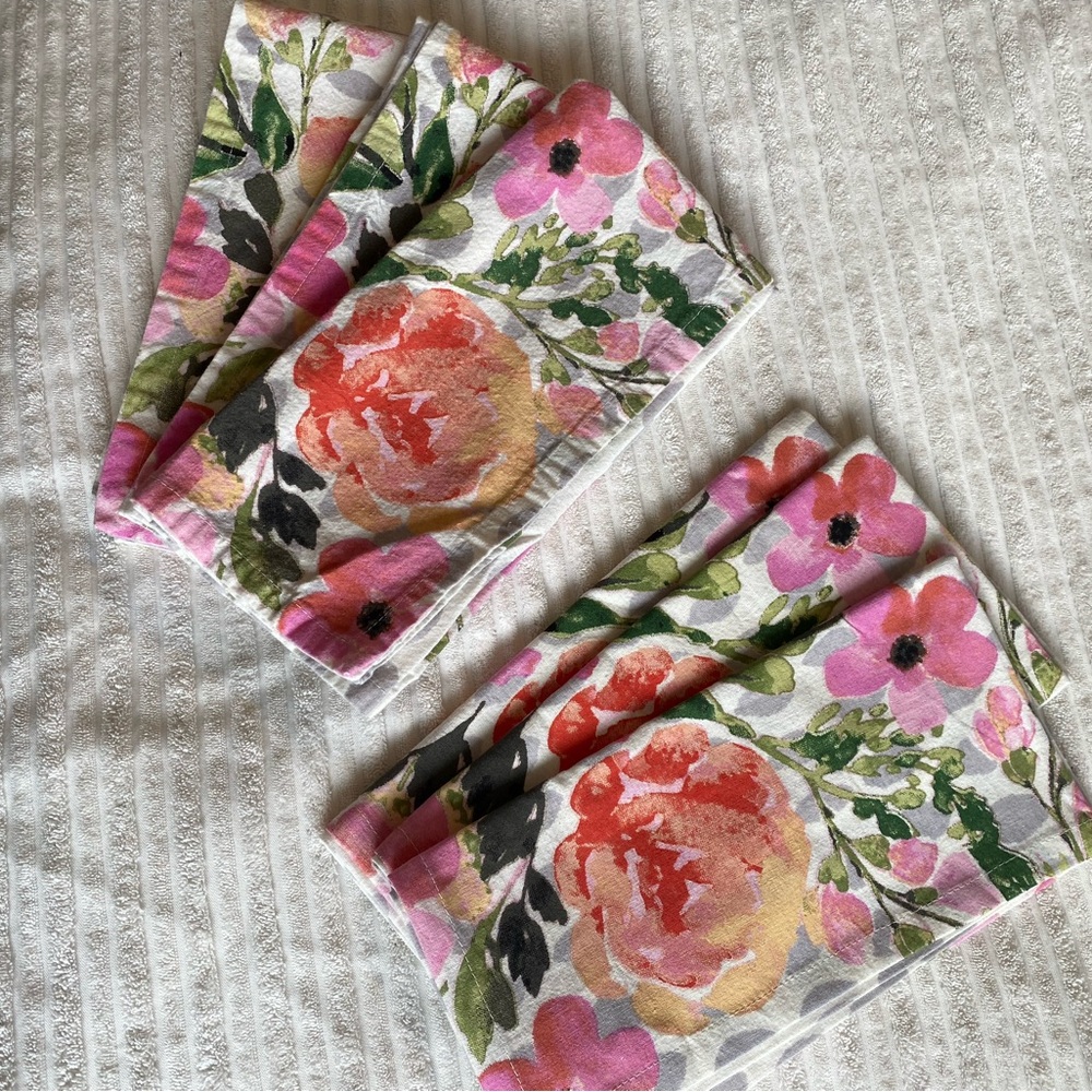 World Market Napkins, 100% Cotton, Floral Print , set of 6 , 3 are NWT, 3 used - Picture 4 of 4